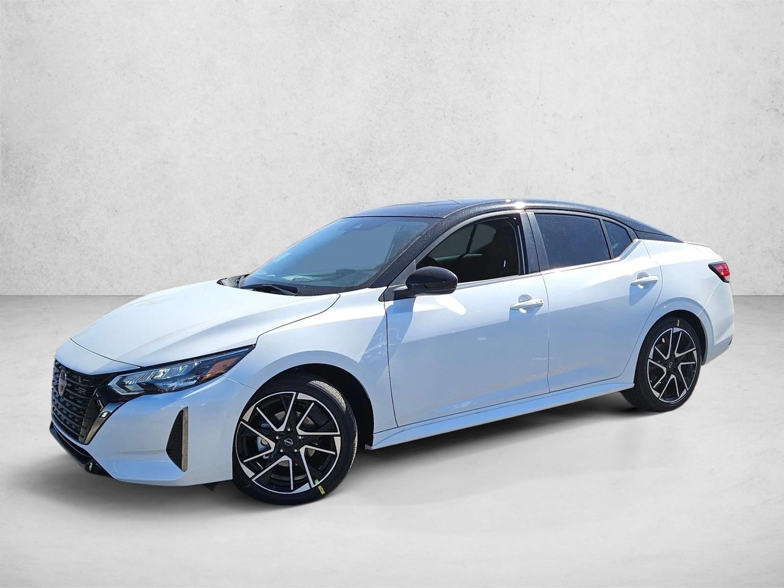 2025 Nissan Sentra SR's photo