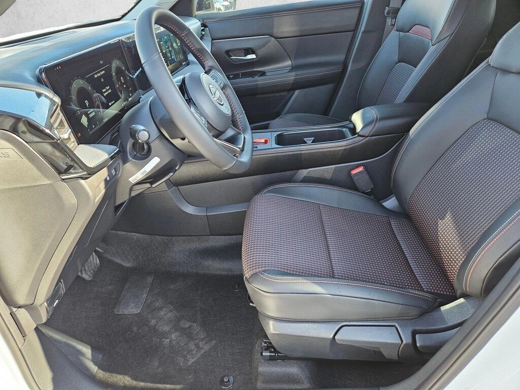 New 2026 Nissan Kicks SR SUV