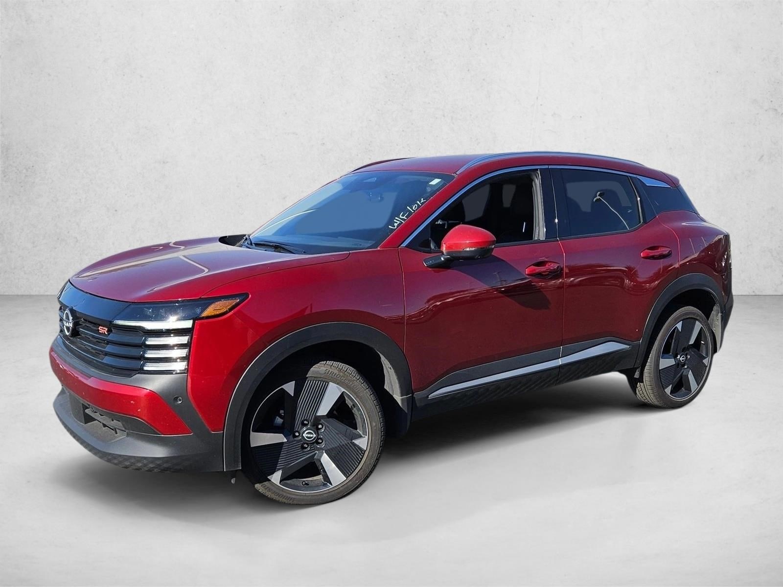 2025 Nissan Kicks SR's photo