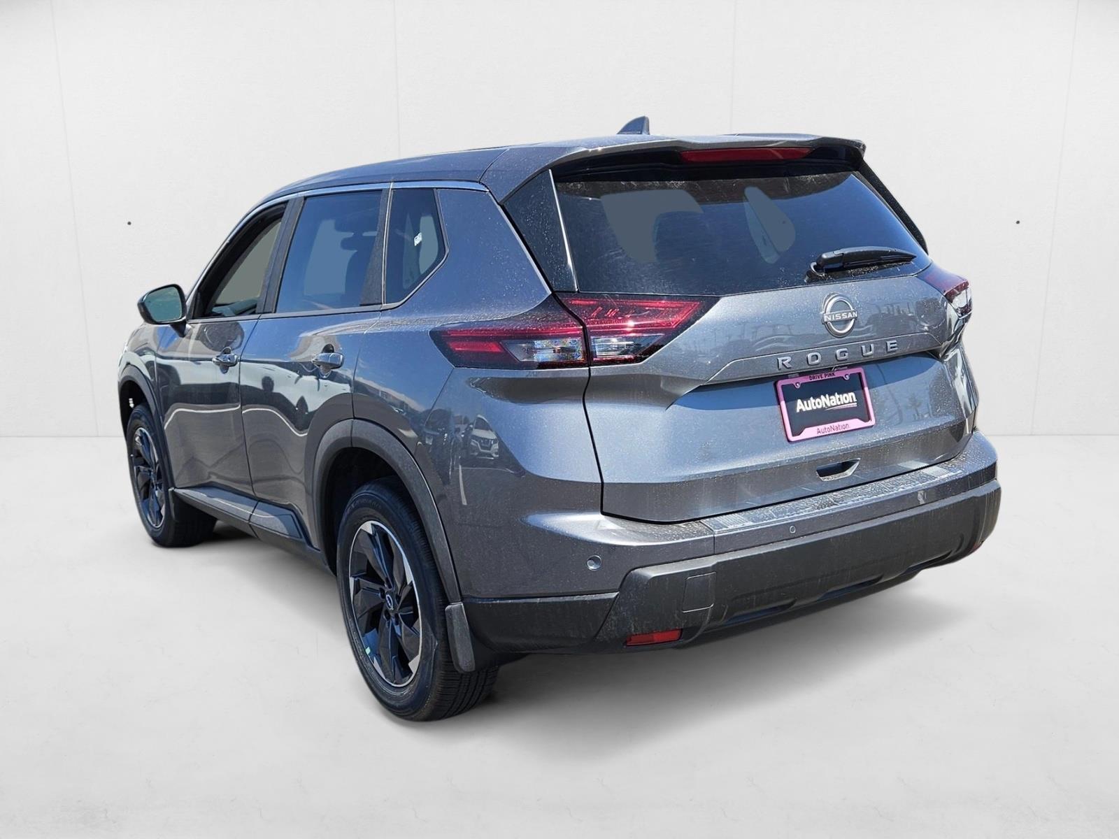 2026 Nissan Rogue SV photo 2