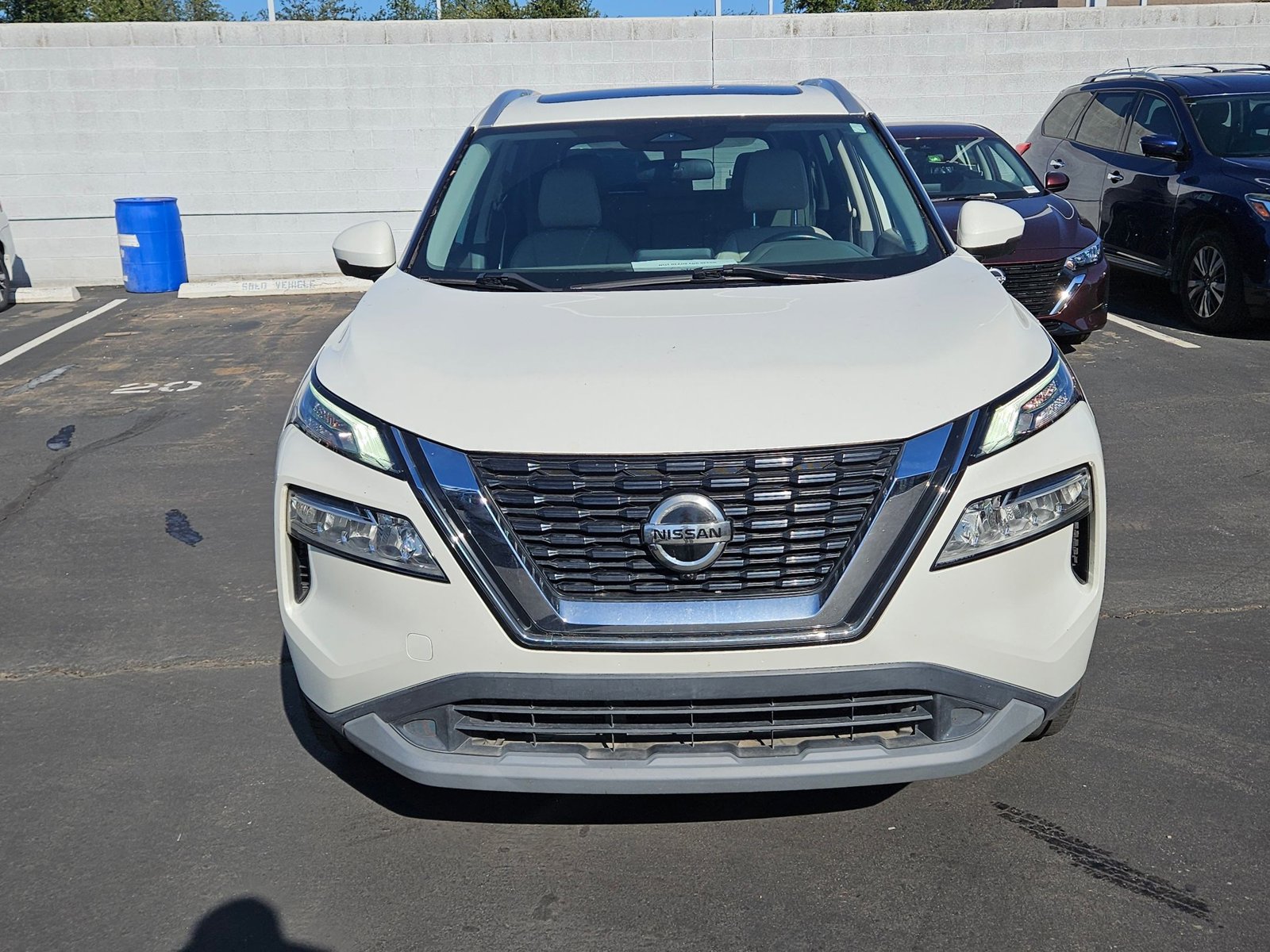 2021 Nissan Rogue SV photo 2