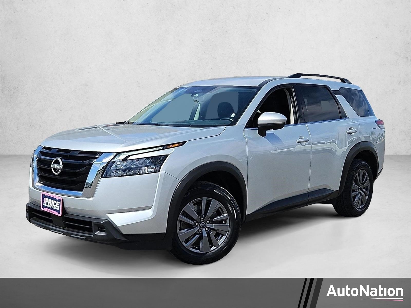 2024 Nissan Pathfinder SV 2WD's photo