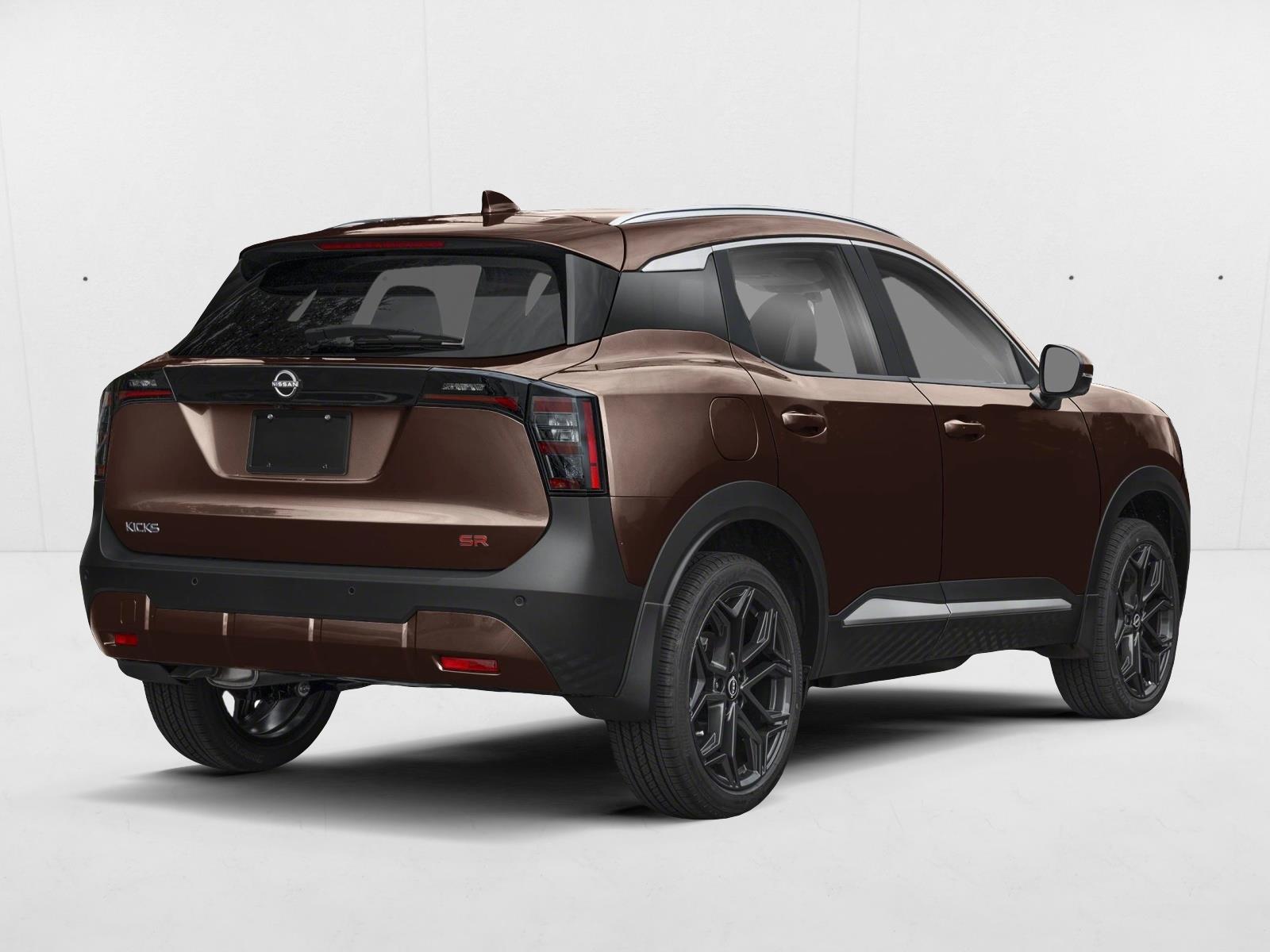 2026 Nissan Kicks SR photo 2