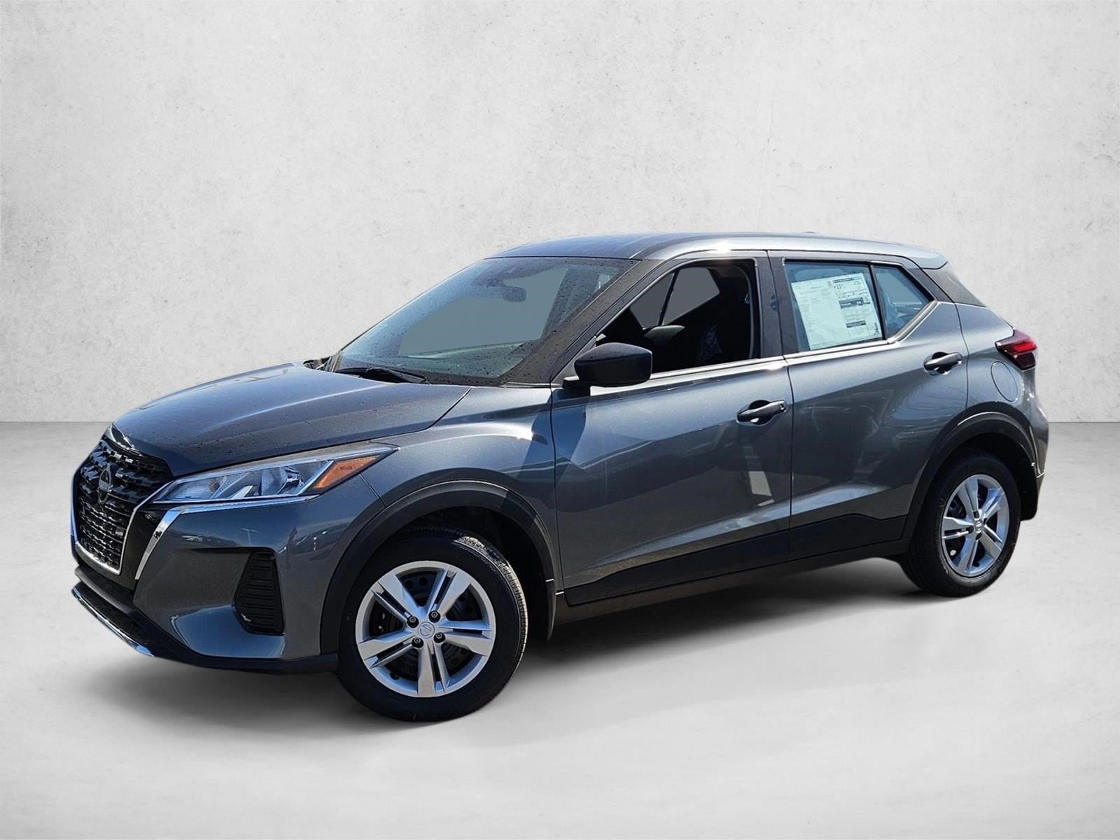 2025 Nissan KICKS PLAY Base's photo