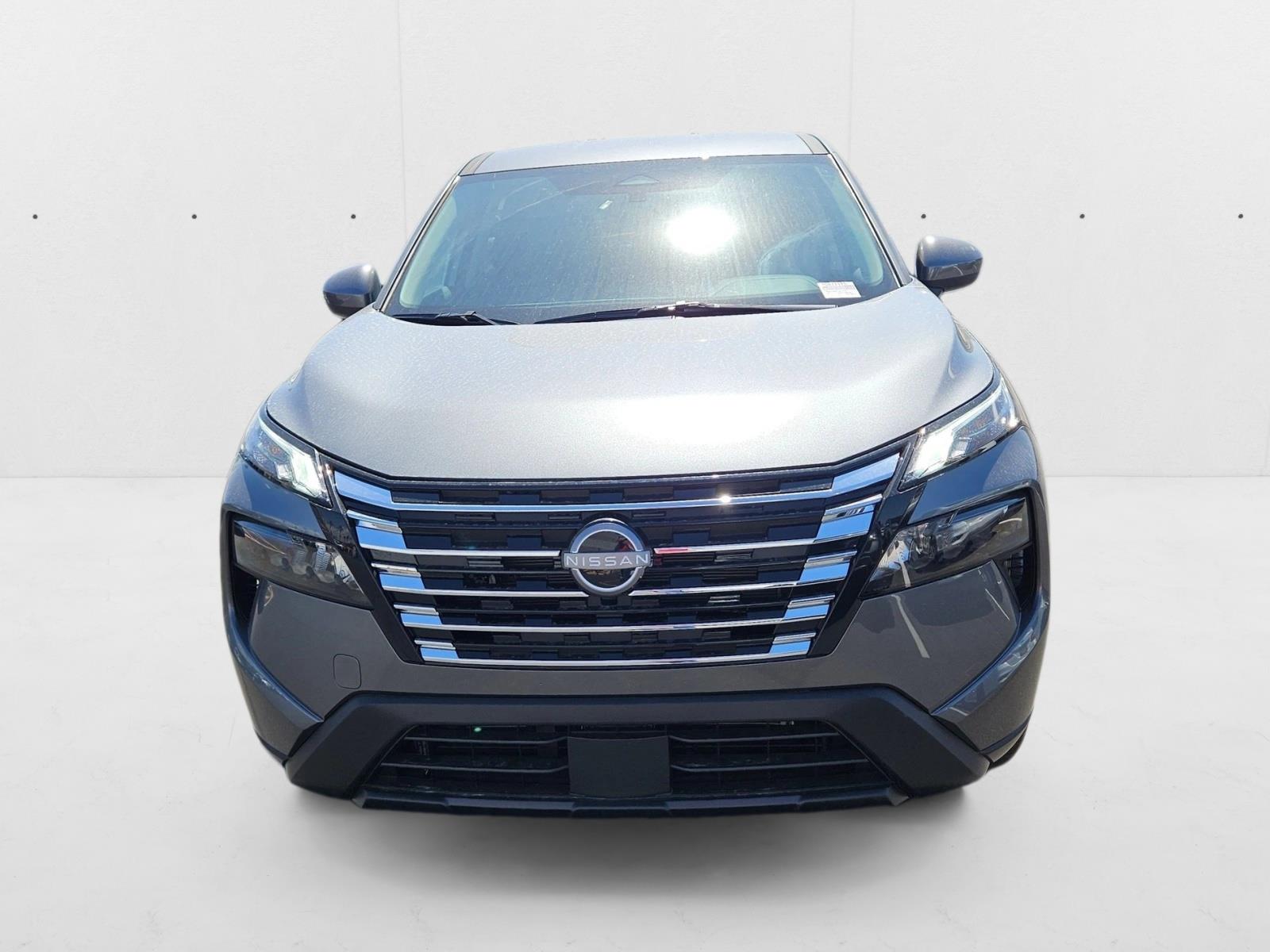 2026 Nissan Rogue SV photo 4