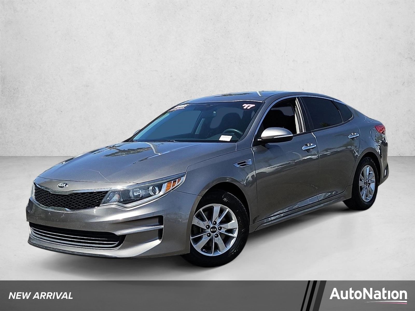 2017 Kia Optima LX AT's photo