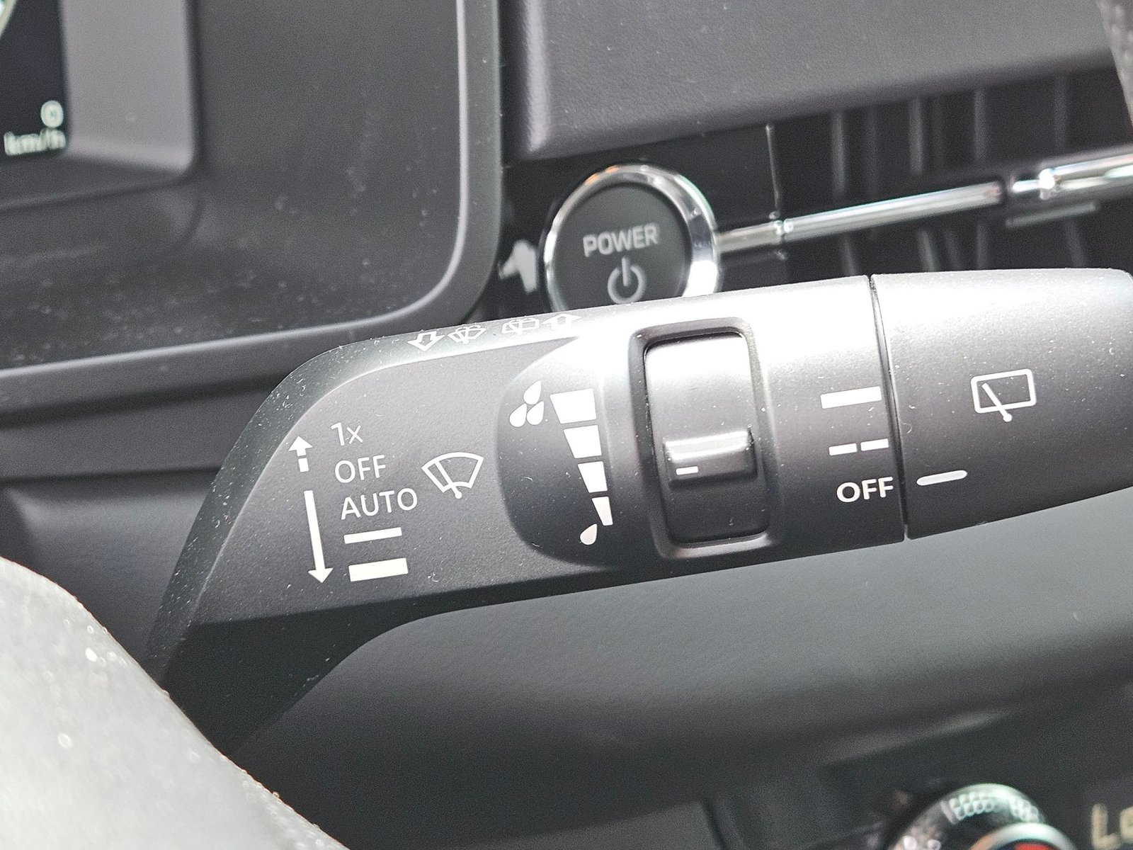 2026 Nissan Rogue Plug-In Hybrid SL - Photo 17