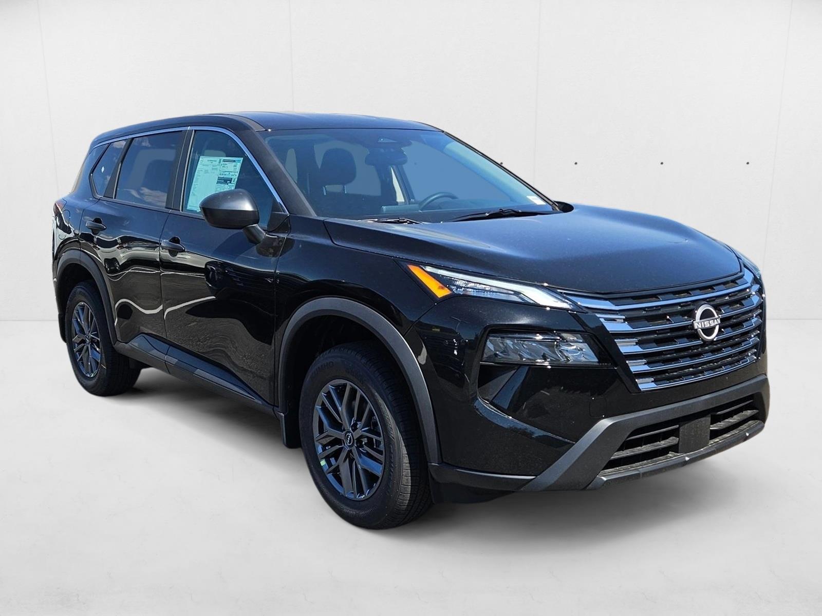 2026 Nissan Rogue S photo 4