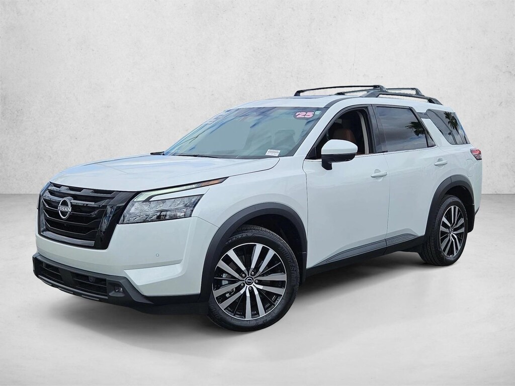 Used 2025 Nissan Pathfinder Platinum SUV