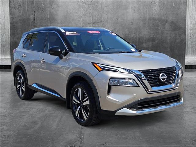 2023 Nissan Rogue Platinum photo 3