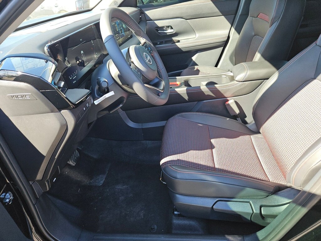 New 2026 Nissan Kicks SR SUV