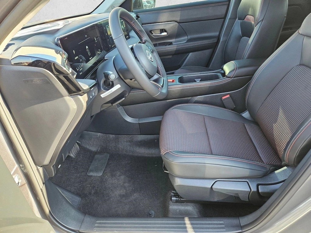 New 2026 Nissan Kicks SR SUV