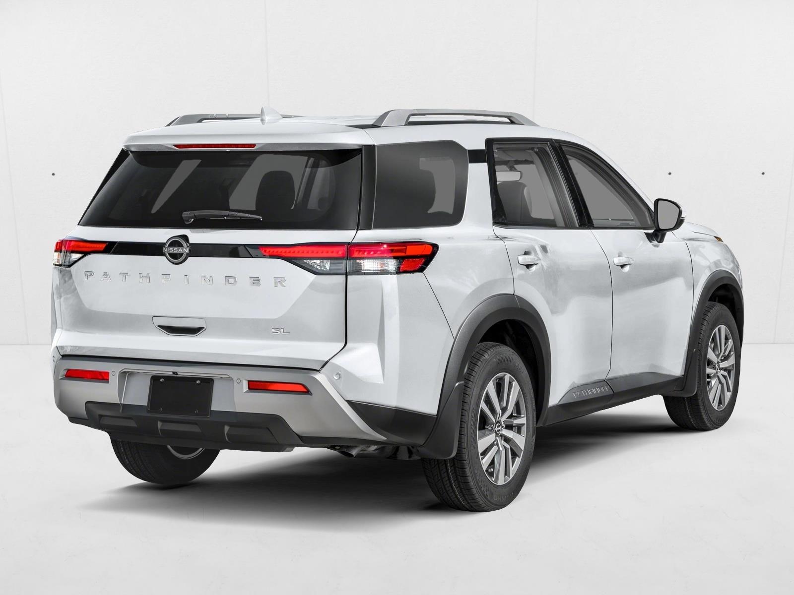2025 Nissan Pathfinder SL photo 2