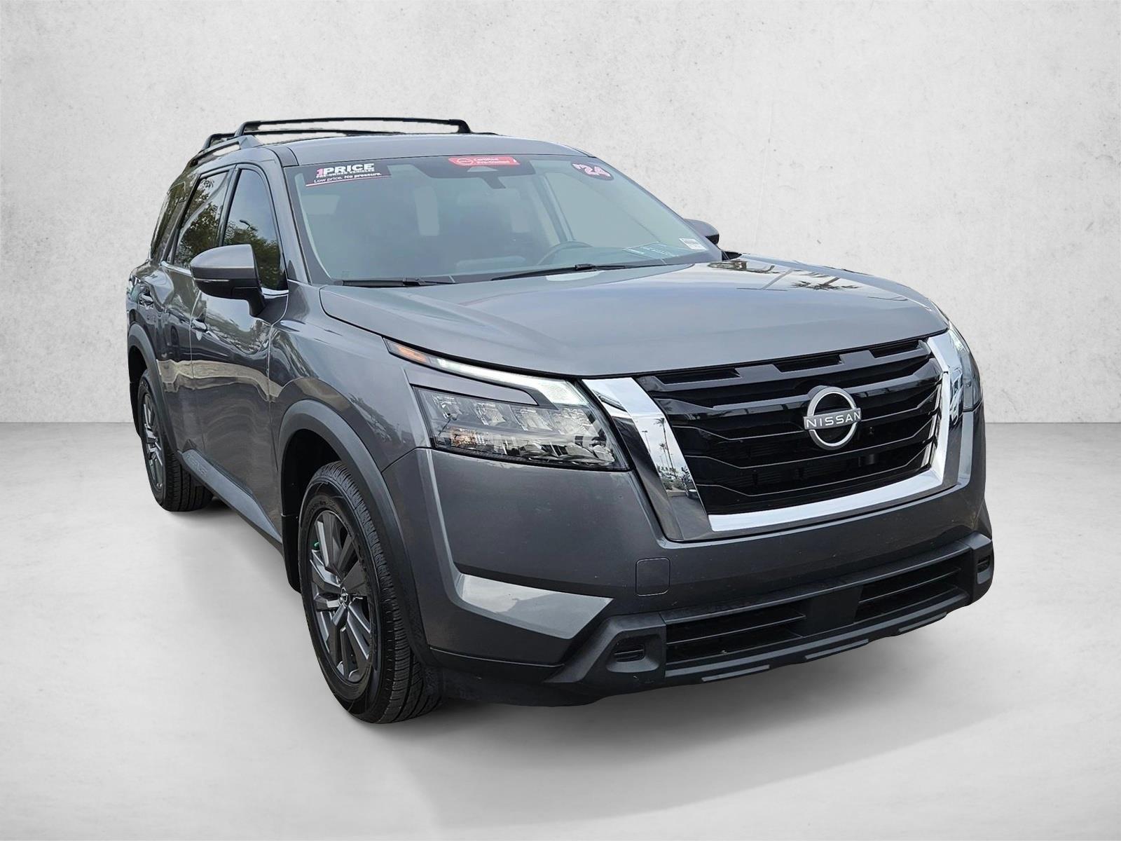 2024 Nissan Pathfinder SV photo 3