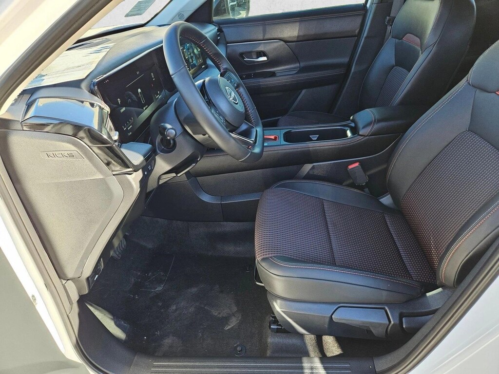 New 2026 Nissan Kicks SR SUV