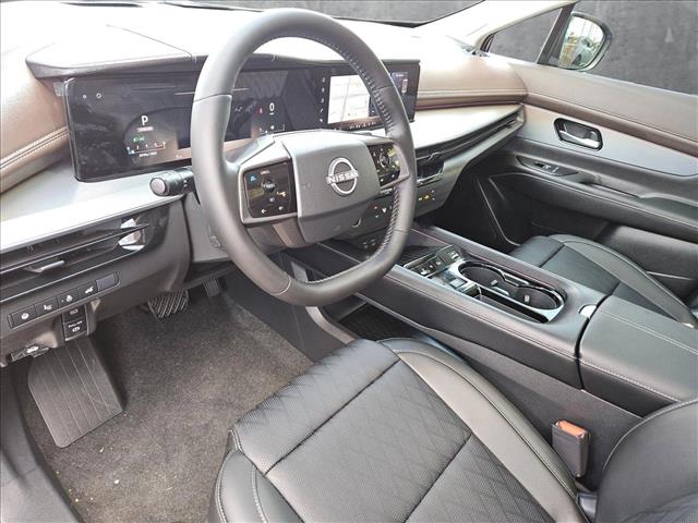 2025 Nissan Murano Platinum photo 3