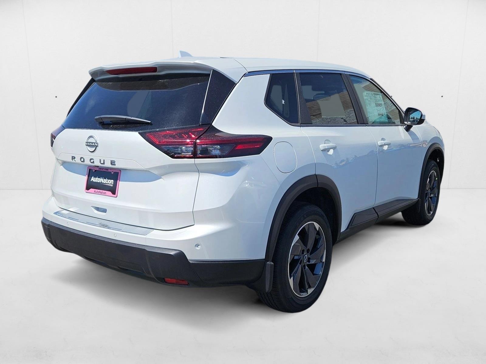 2026 Nissan Rogue SV photo 2