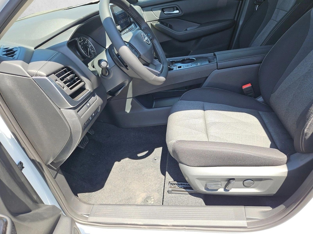 New 2026 Nissan Rogue SV SUV