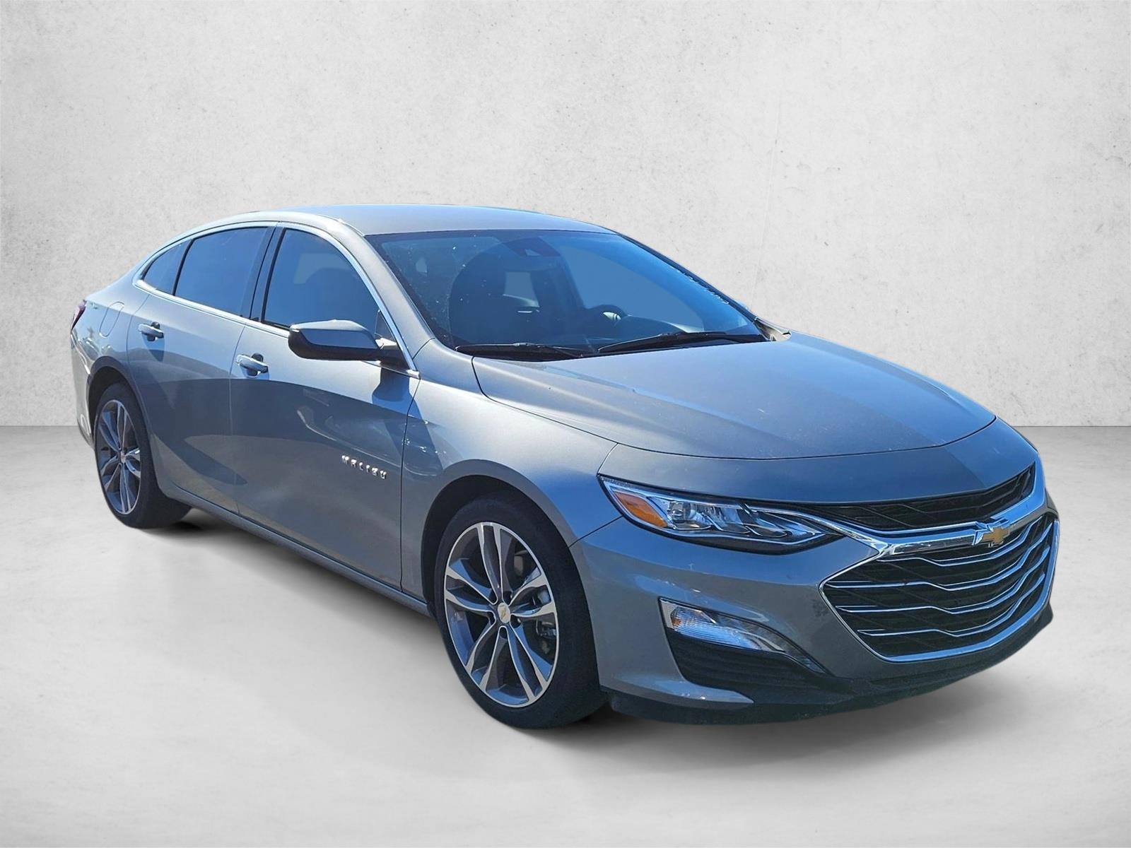 2024 Chevrolet Malibu Premier 2LT photo 2