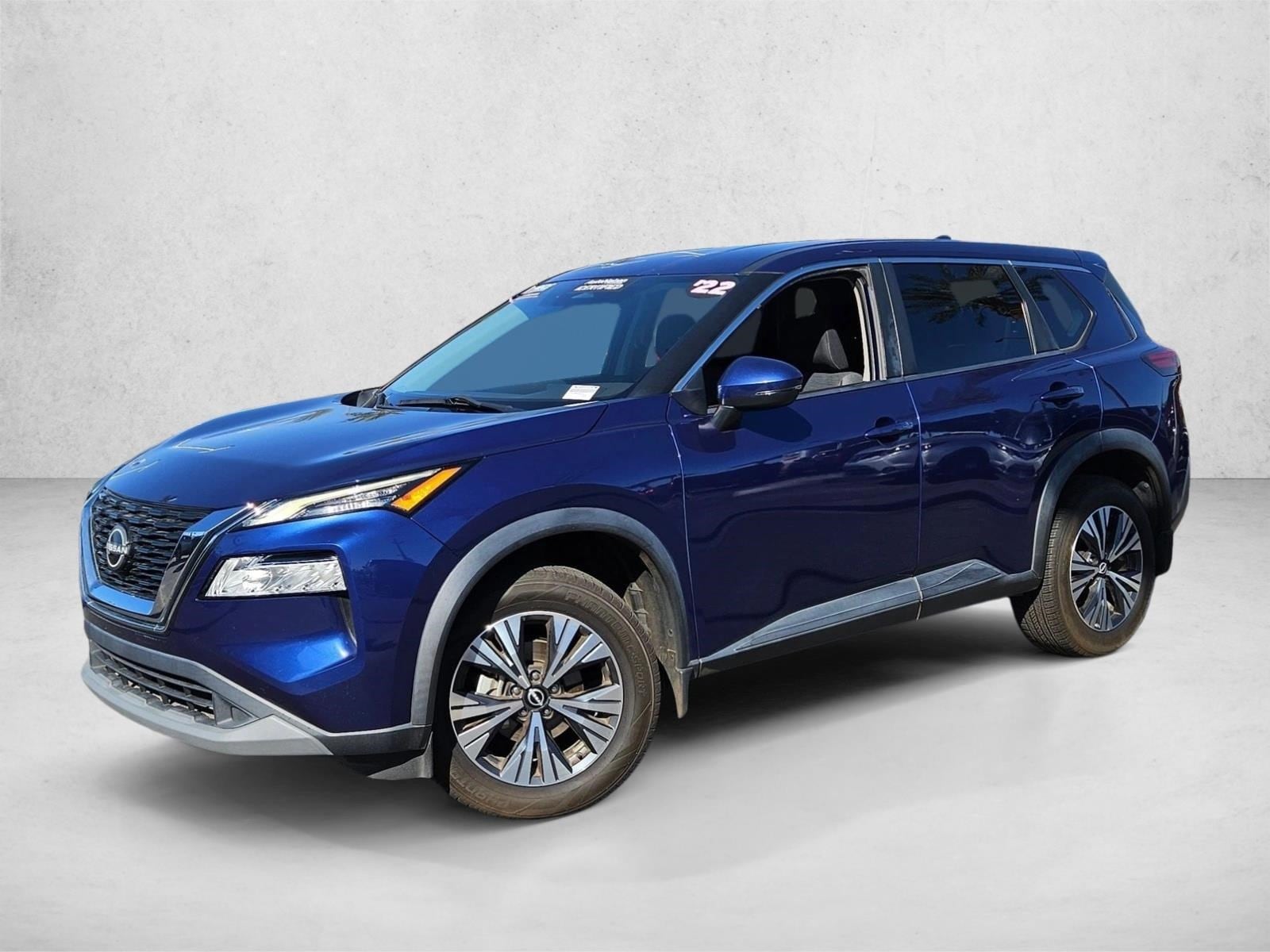 2022 Nissan Rogue SV's photo