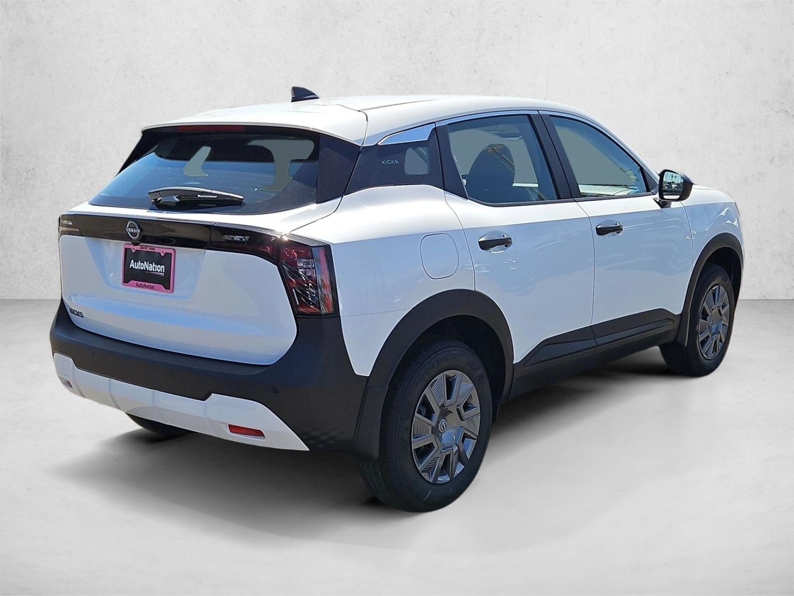 2026 Nissan KICKS S - Photo 2