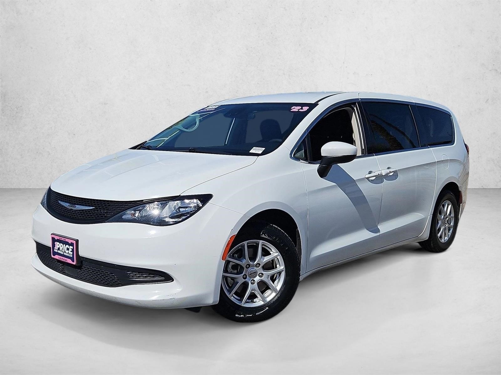 2023 Chrysler Voyager LX