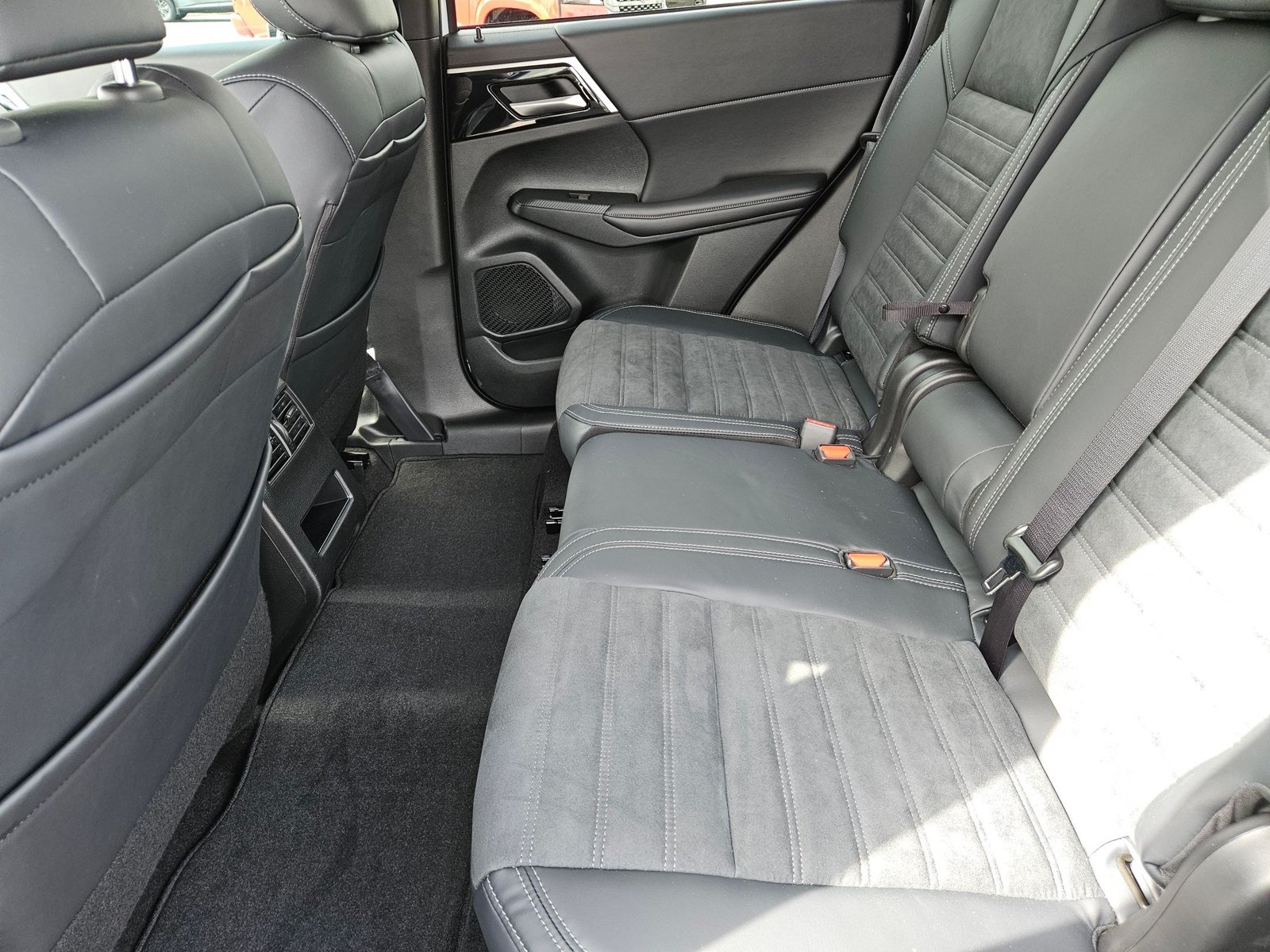 2026 Nissan Rogue Plug-In Hybrid SL - Photo 25