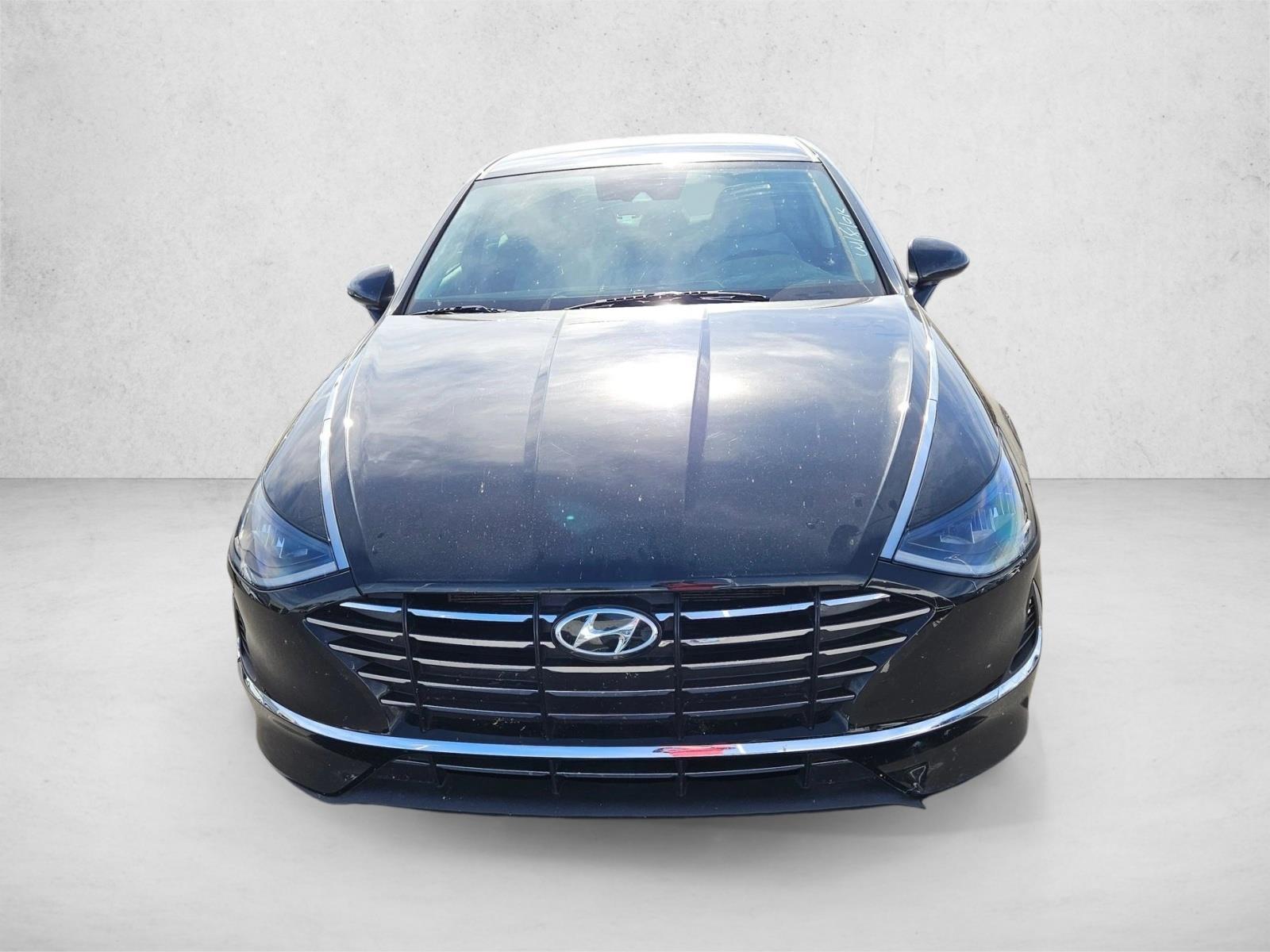 2022 Hyundai Sonata SE photo 2