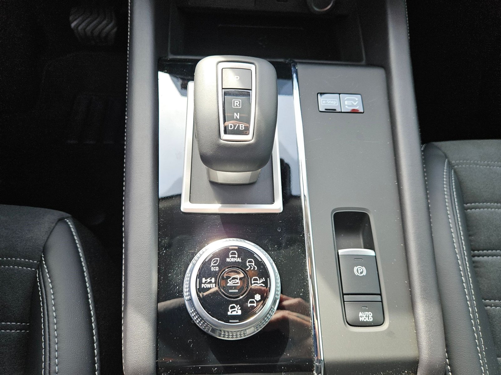 2026 Nissan Rogue Plug-In Hybrid SL - Photo 21