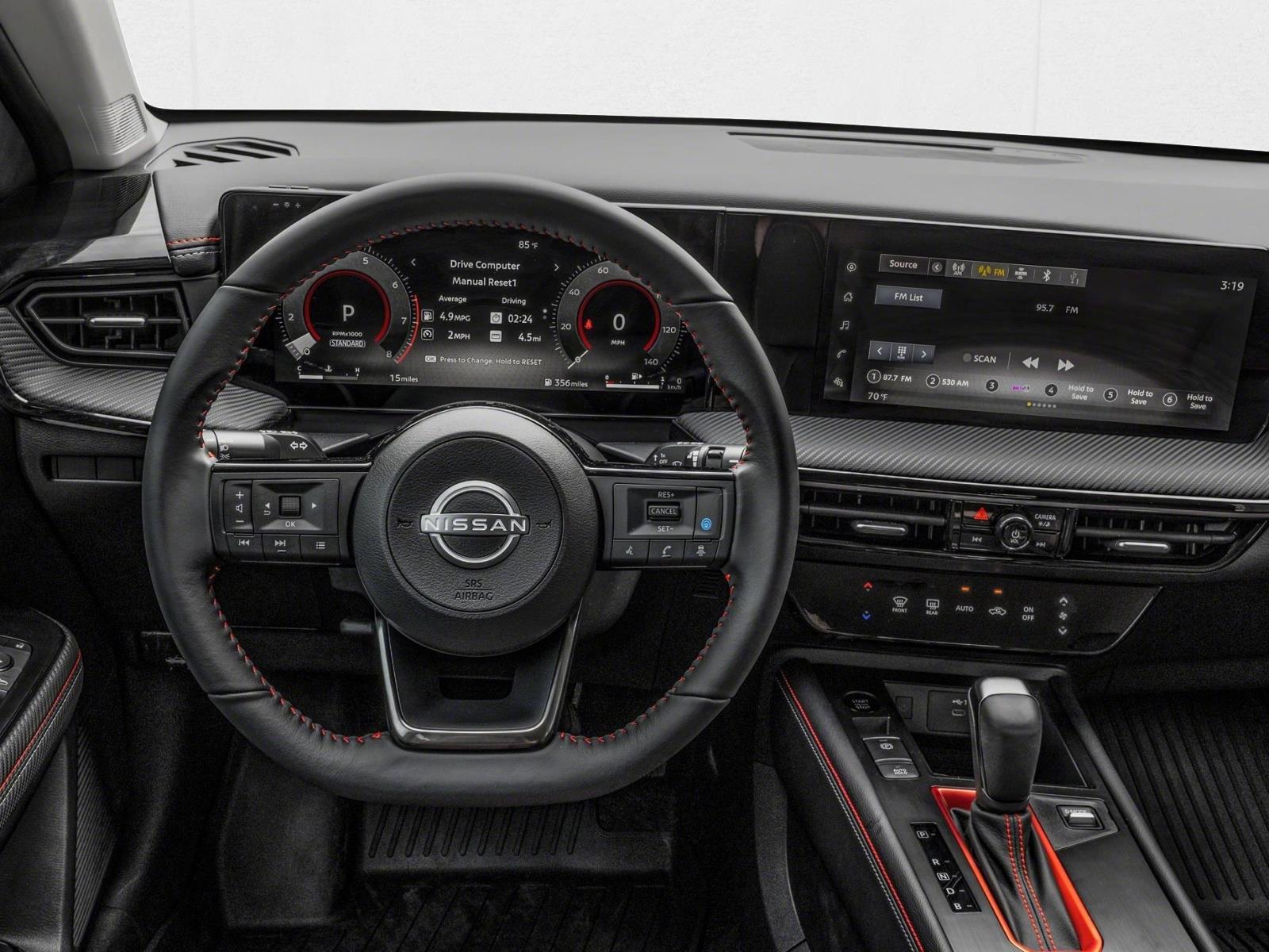 2026 Nissan Kicks SR photo 4