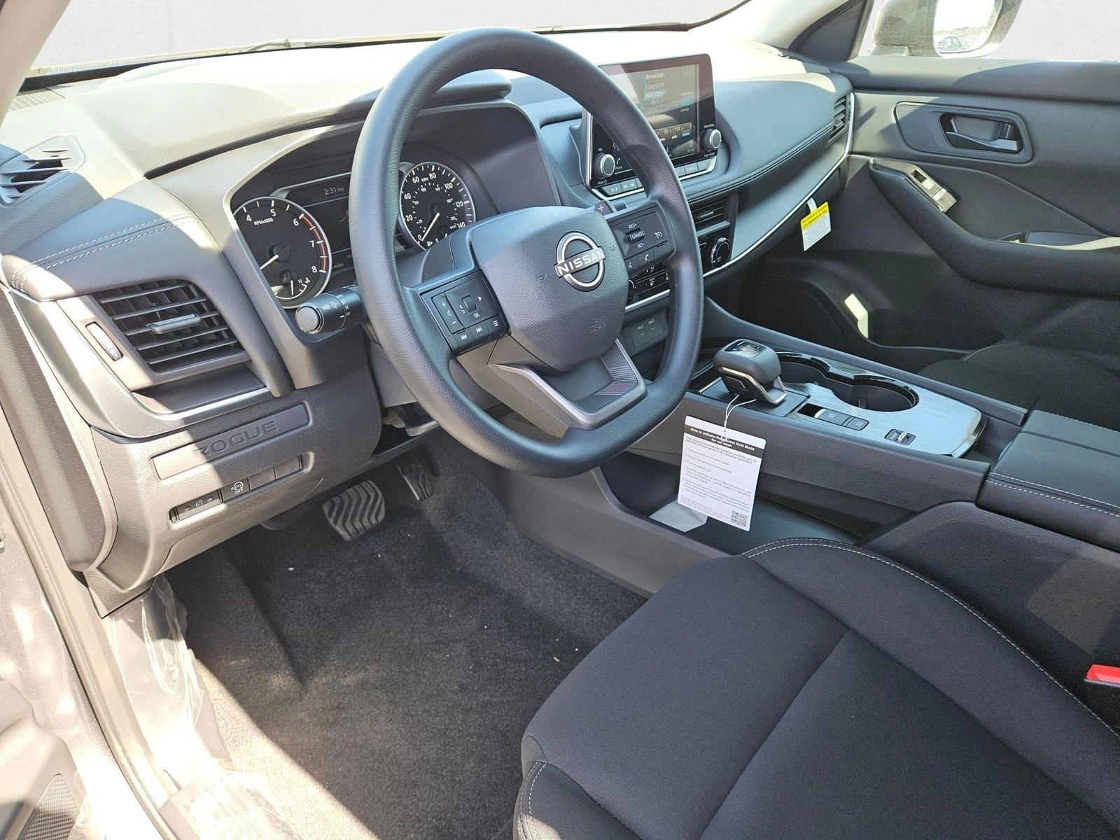 2026 Nissan Rogue S photo 3