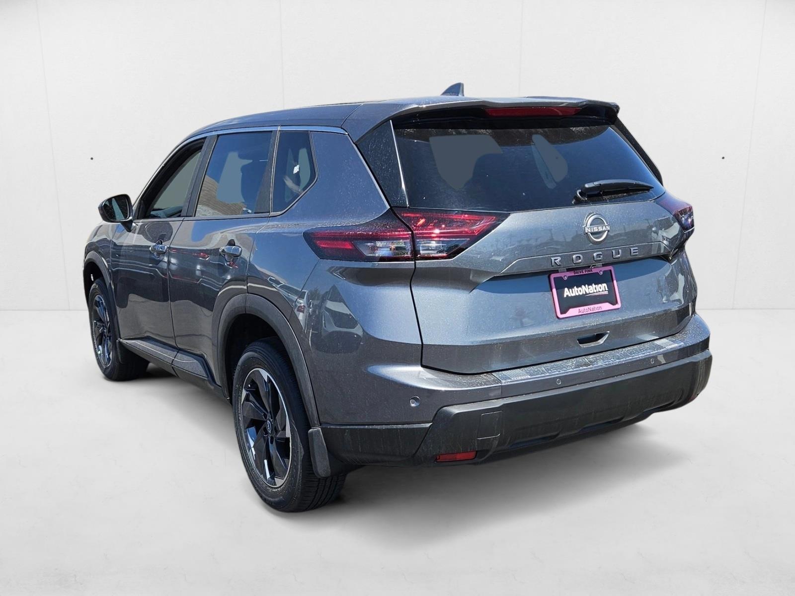 2026 Nissan Rogue SV photo 2