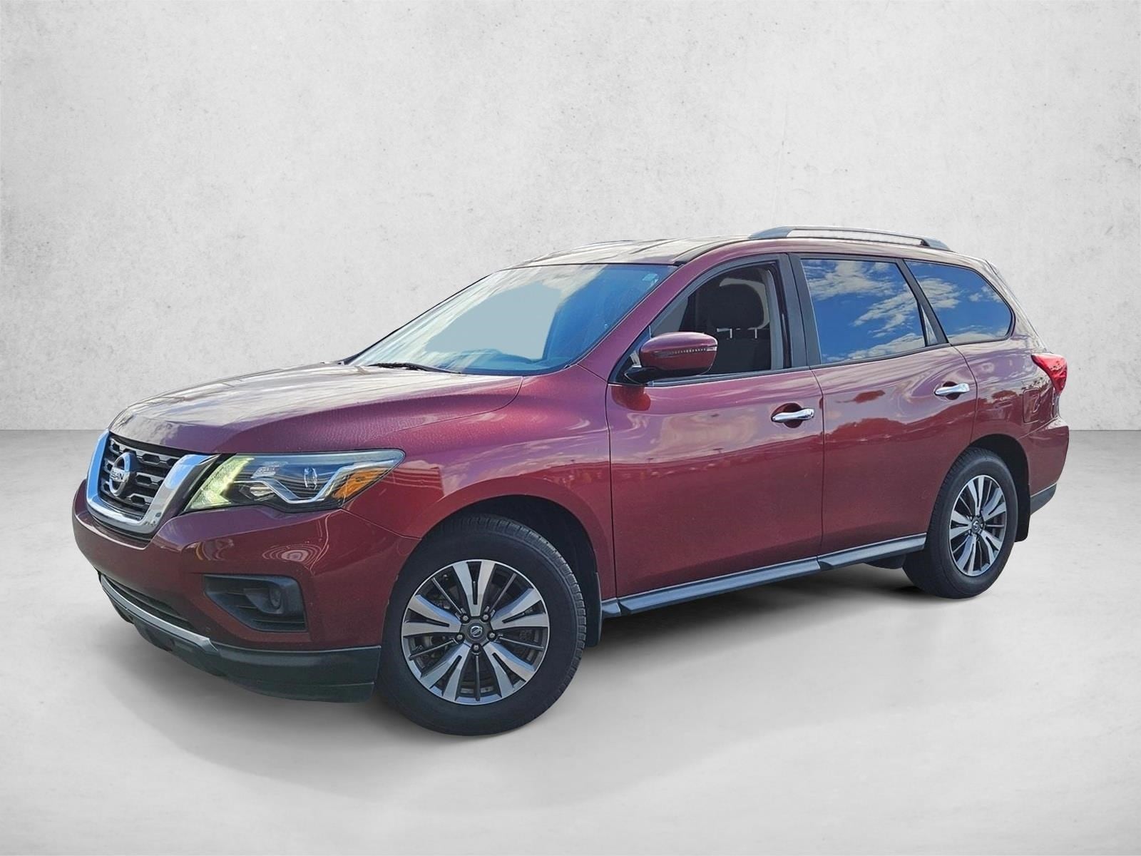 2017 Nissan Pathfinder S's photo