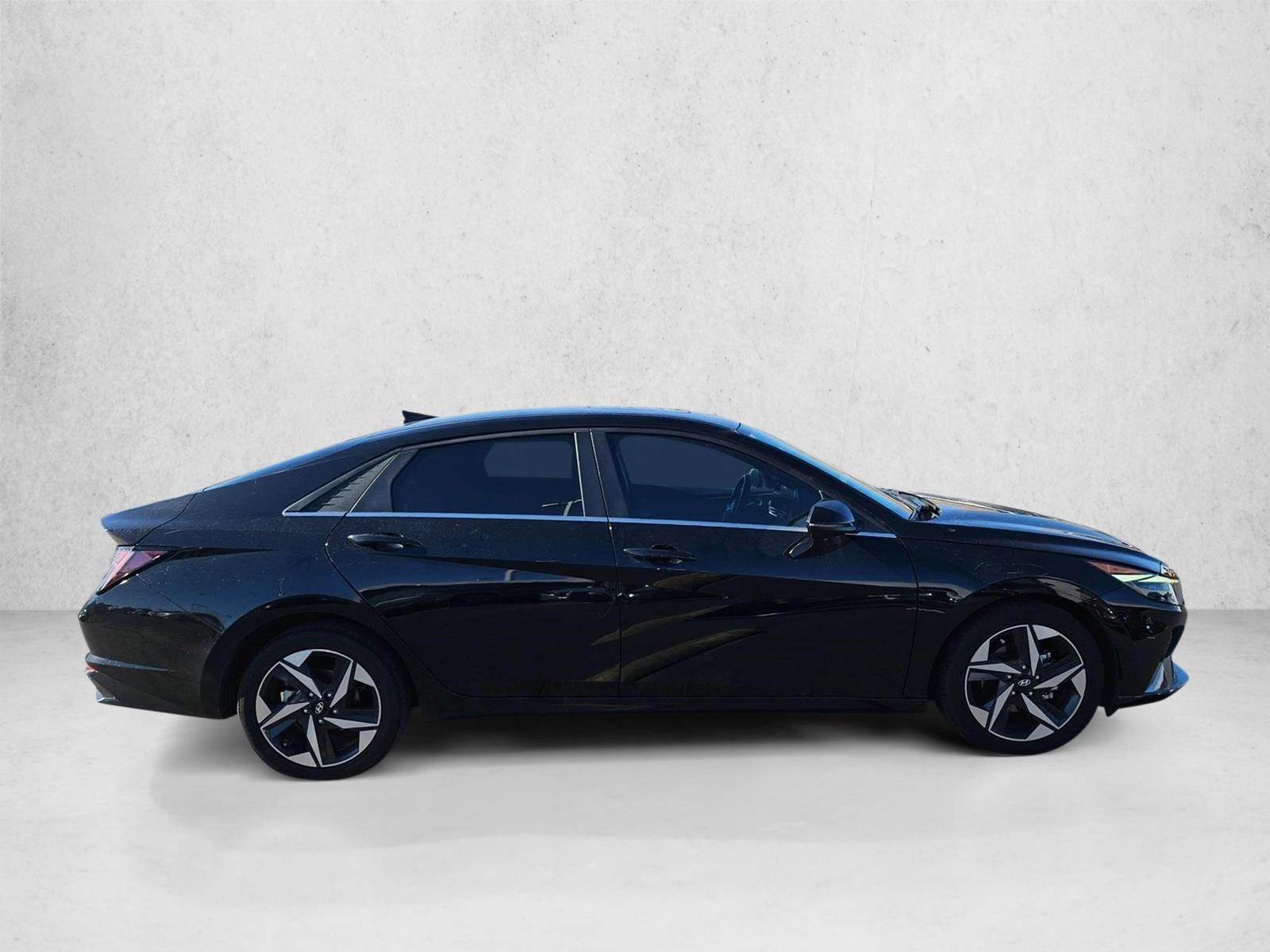 2021 Hyundai Elantra Limited photo 3