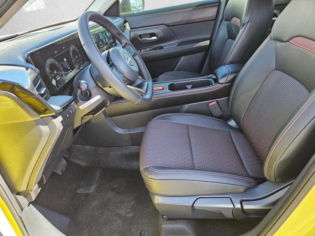 New 2026 Nissan Kicks SR SUV