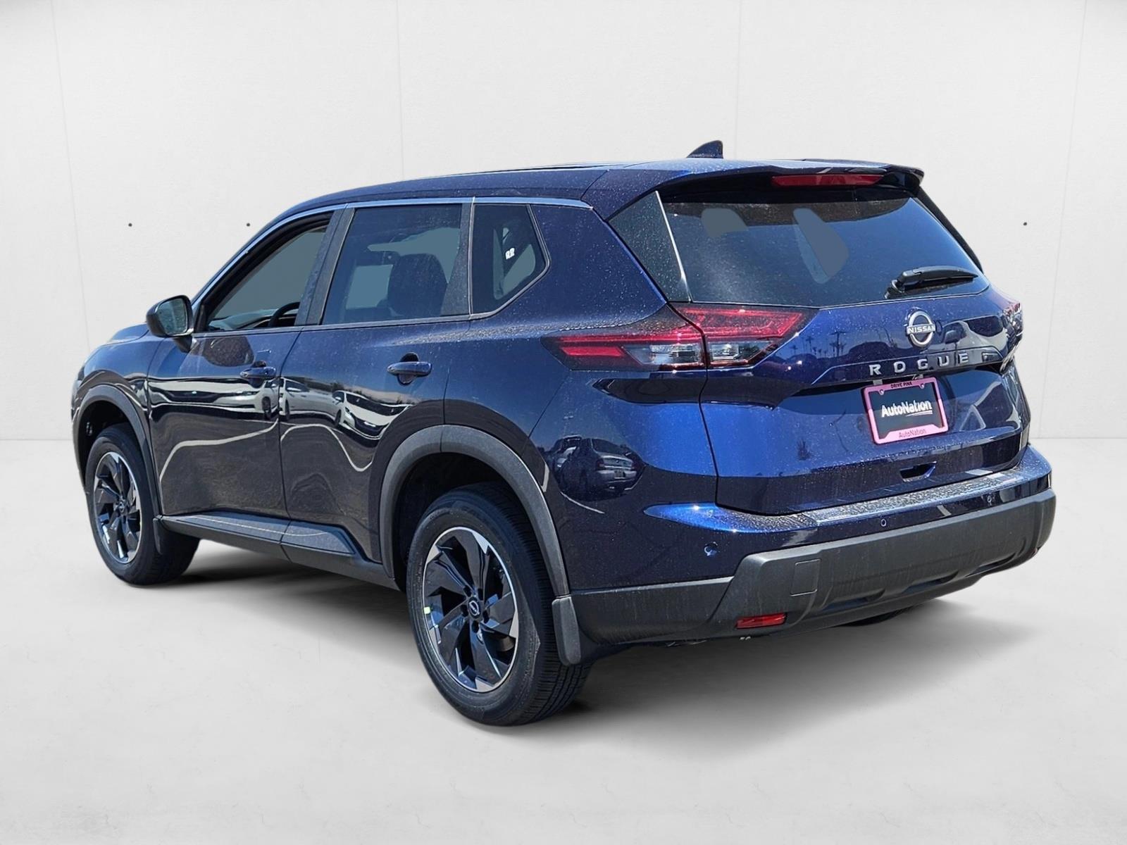 2026 Nissan Rogue SV photo 2