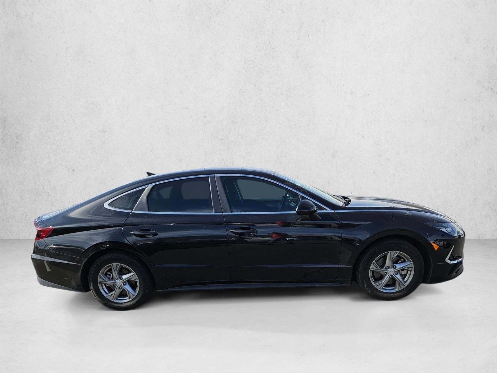 2022 Hyundai Sonata SE photo 4