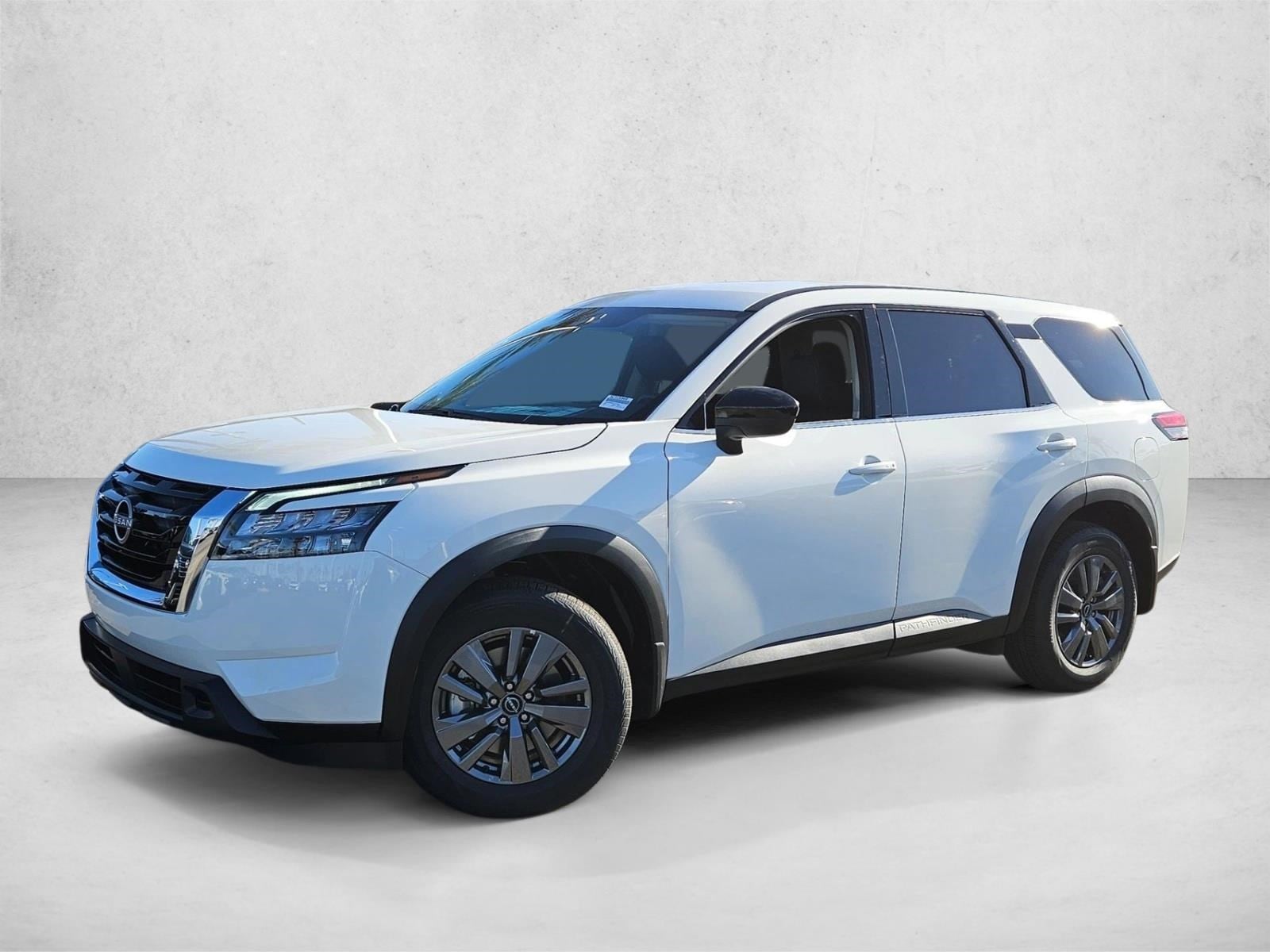 2025 Nissan Pathfinder S's photo