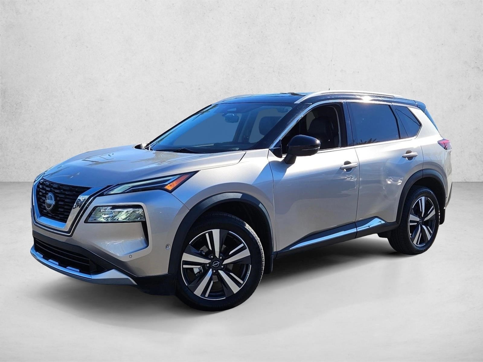 2023 Nissan Rogue Platinum's photo