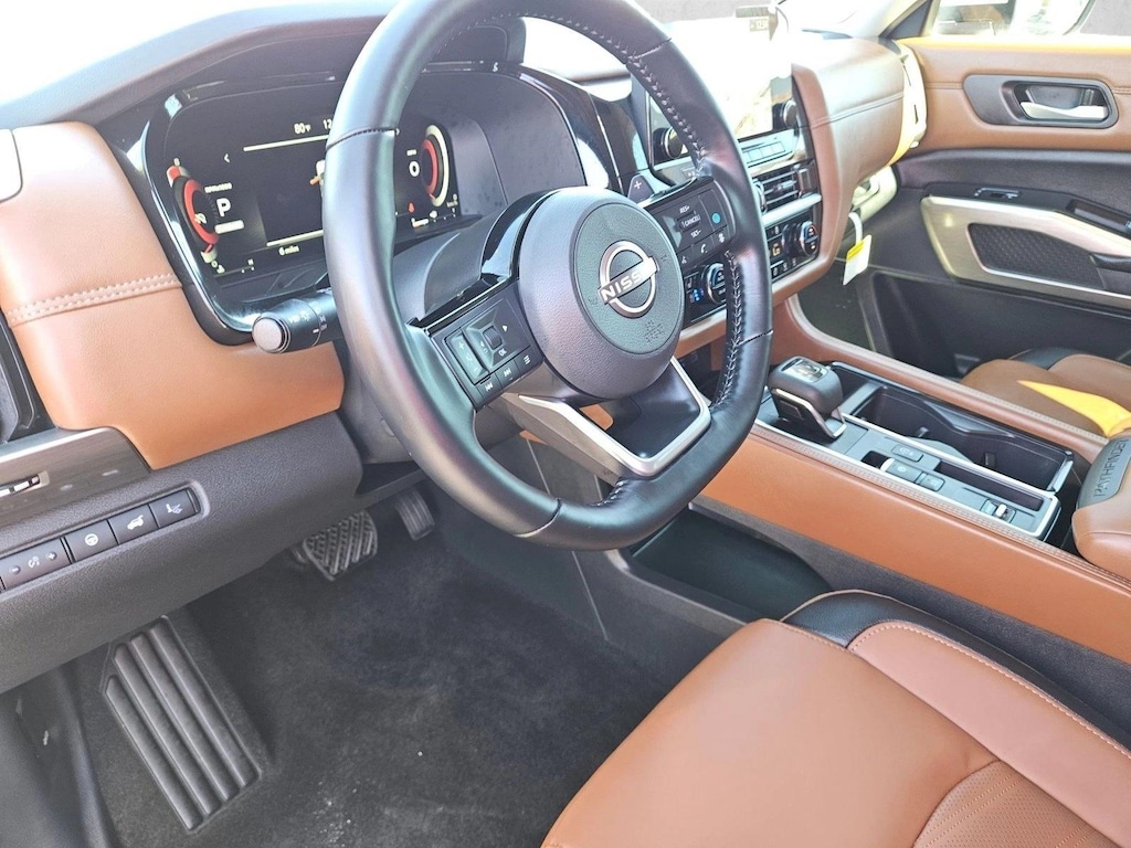 New 2025 Nissan Pathfinder Platinum SUV