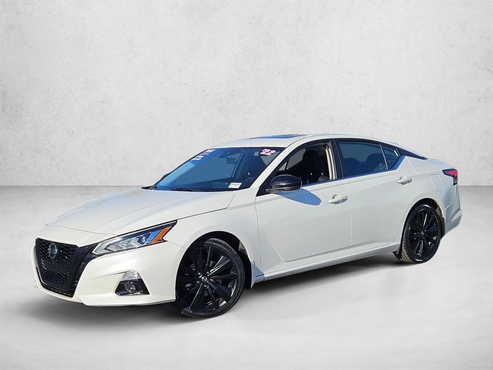 2022 Nissan Altima SR