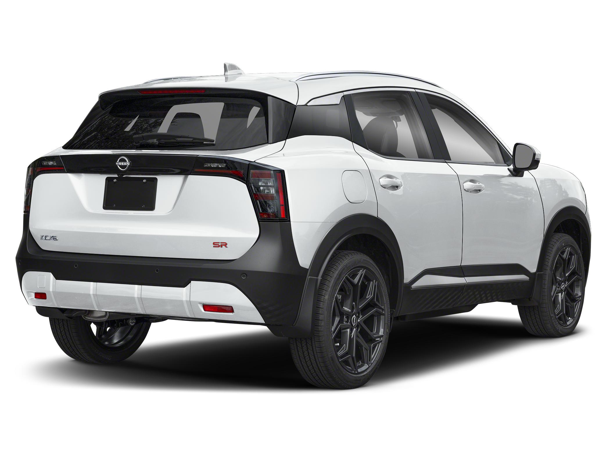 2026 Nissan Kicks SR photo 2
