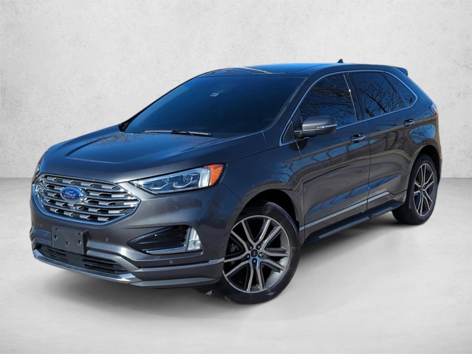 2019 Ford Edge Titanium's photo