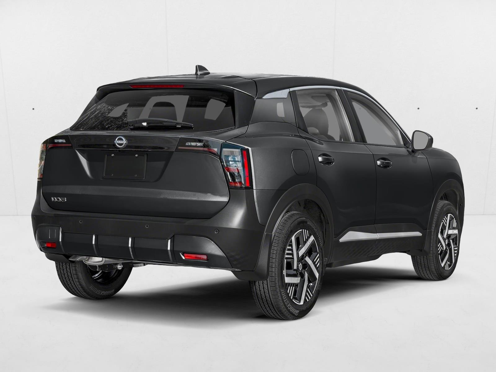 2026 Nissan Kicks SV photo 2