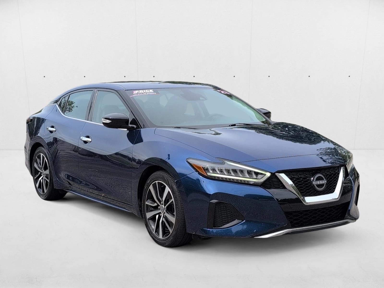 2023 Nissan Maxima SV photo 3