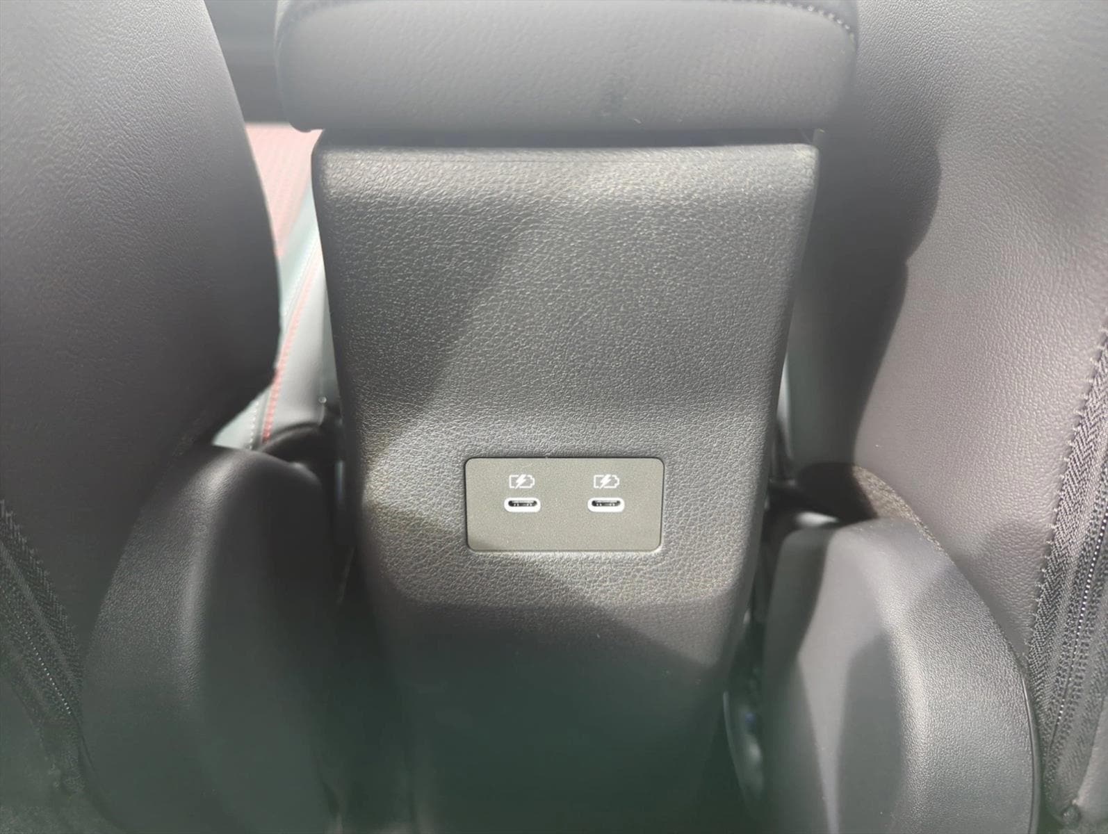 2026 Nissan KICKS SR - Photo 16