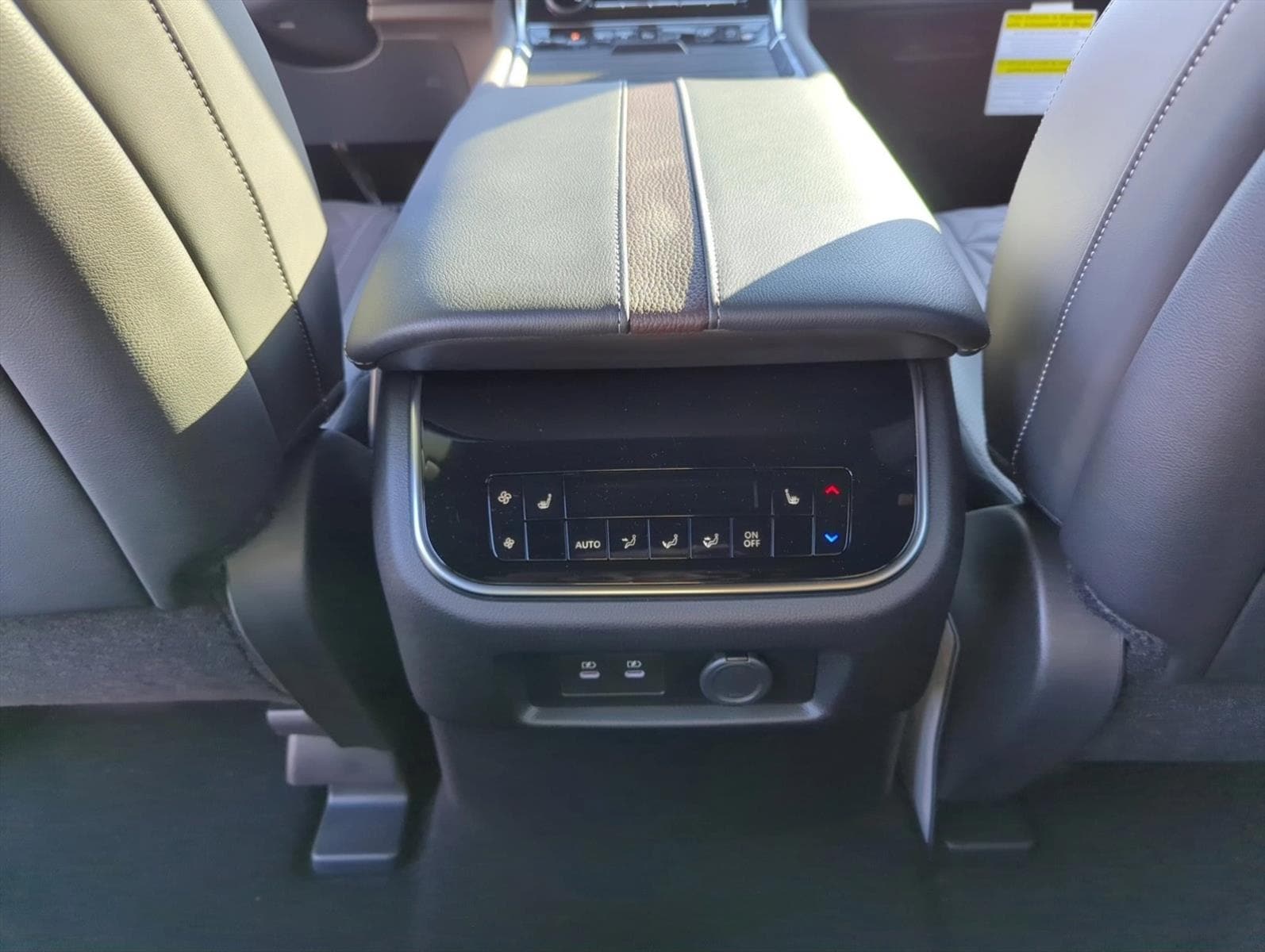 2026 Nissan Armada Platinum Reserve - Photo 16