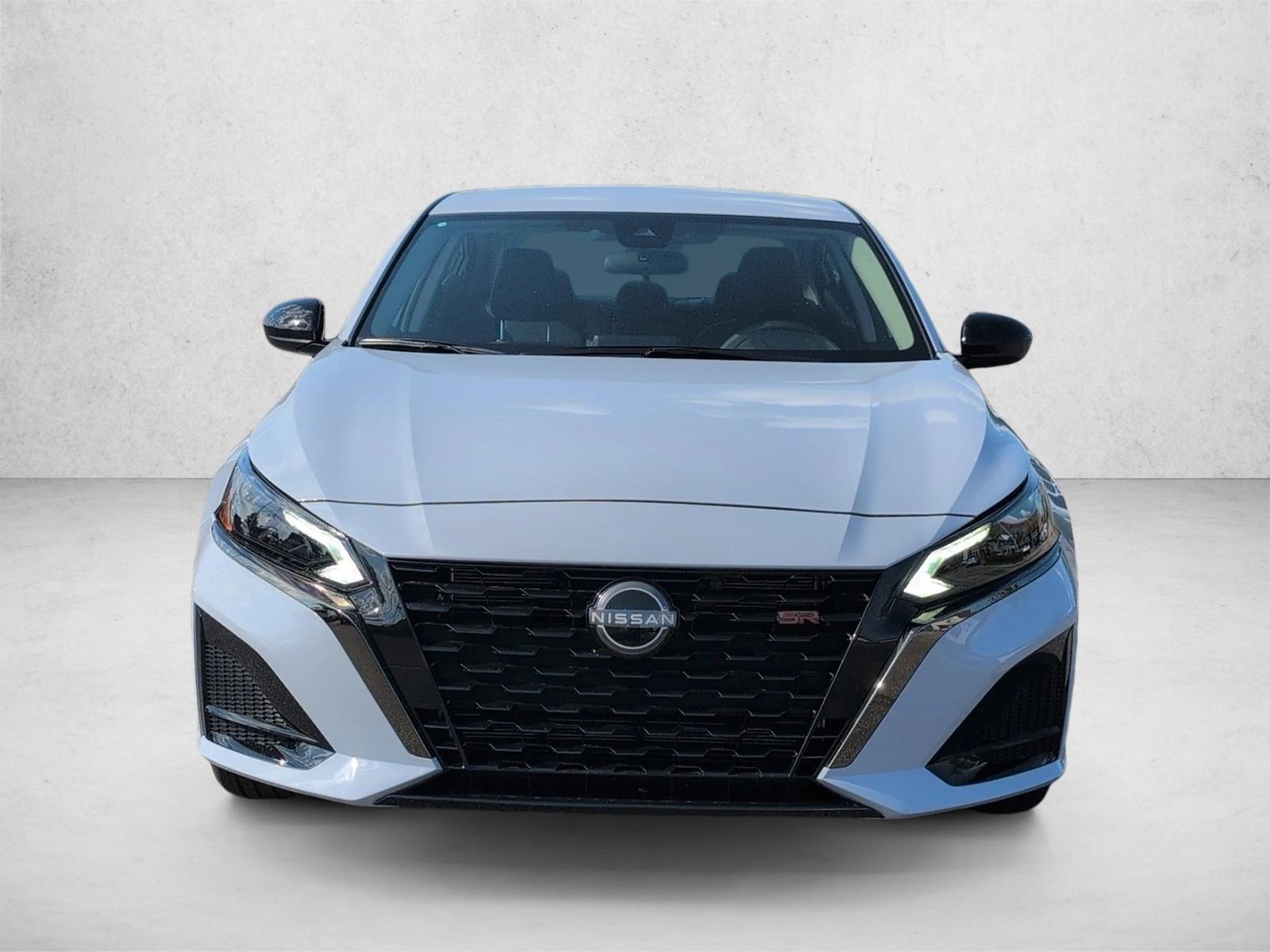 Certified 2025 Nissan Altima SR 4dr Car