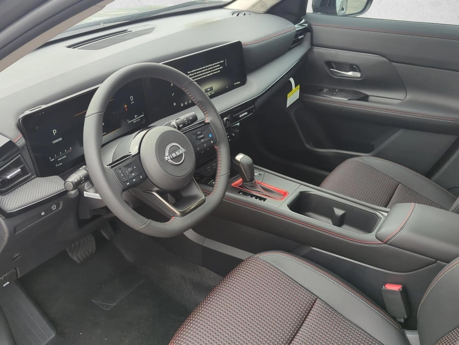 2026 Nissan KICKS SR - Photo 9