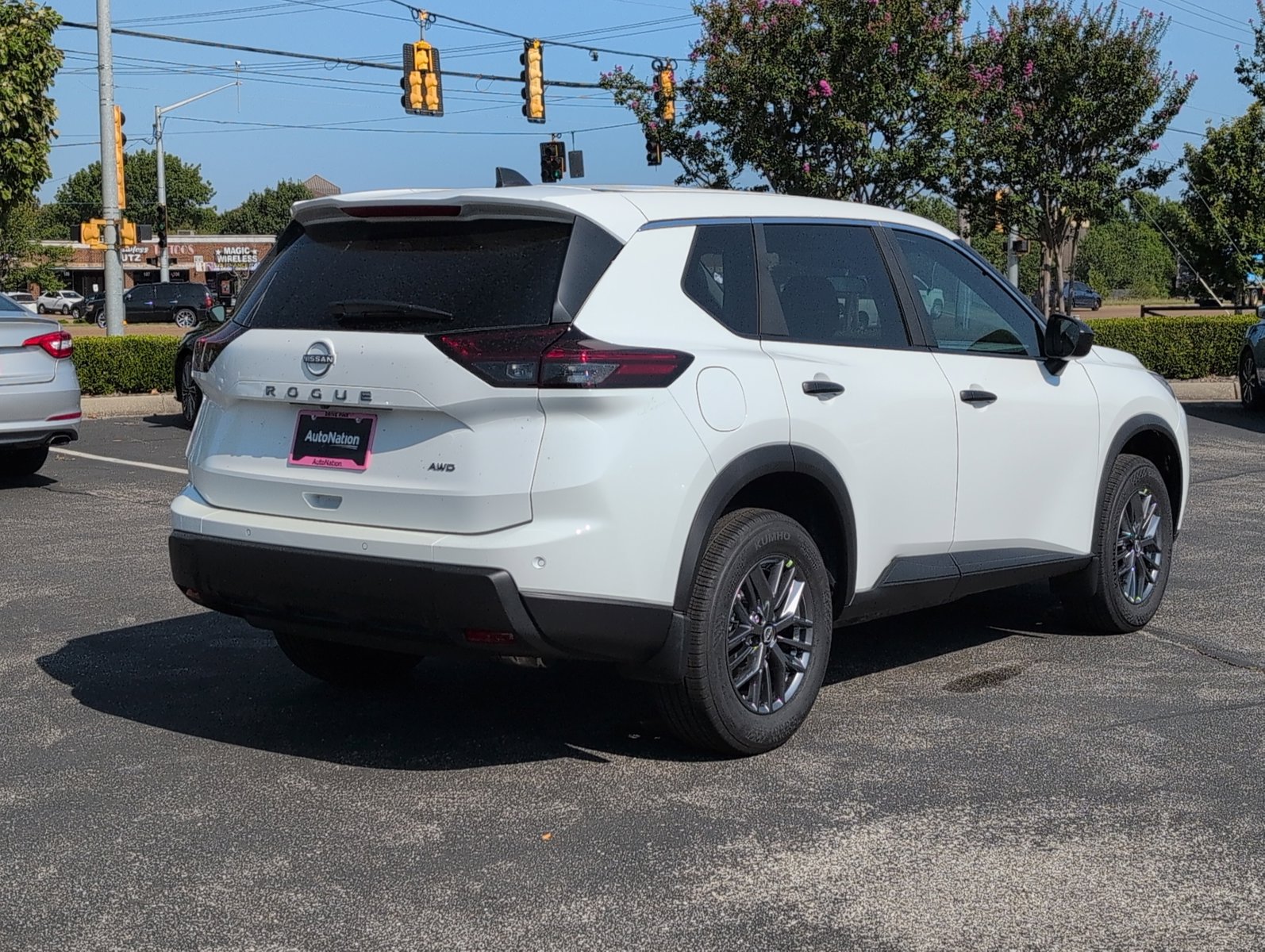 2026 Nissan Rogue S photo 3